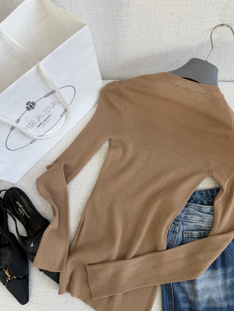 Pra*a sweaters